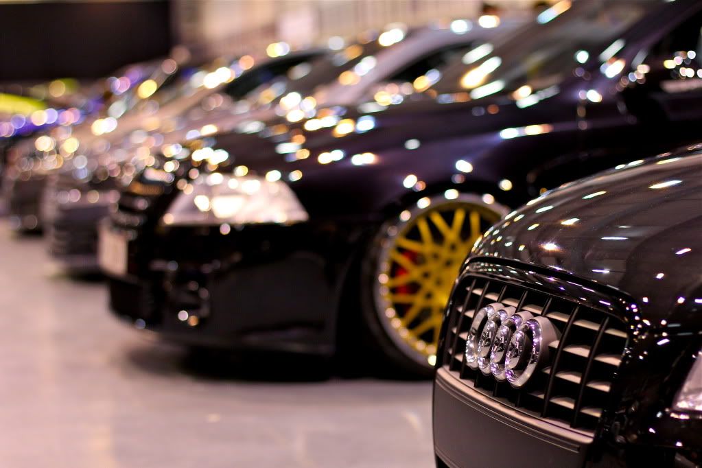 IMAGE: http://i294.photobucket.com/albums/mm104/tomashandmilly/car%20colour%20pics/IMG_2489.jpg