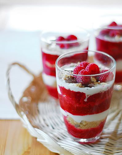 2830613943 70681c5f41