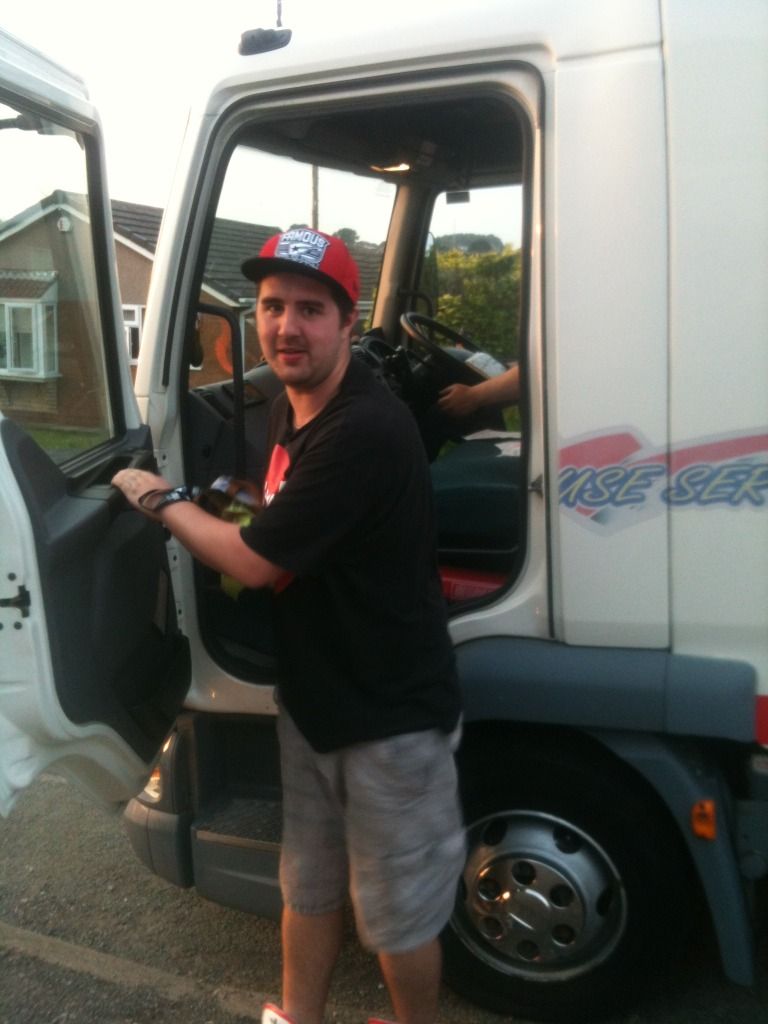 [Image: null_zpsafdab4c9.jpg]