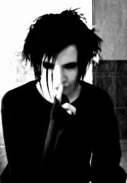 male goth photo: goth guy 1094862204_tness-Eienssssh.jpg