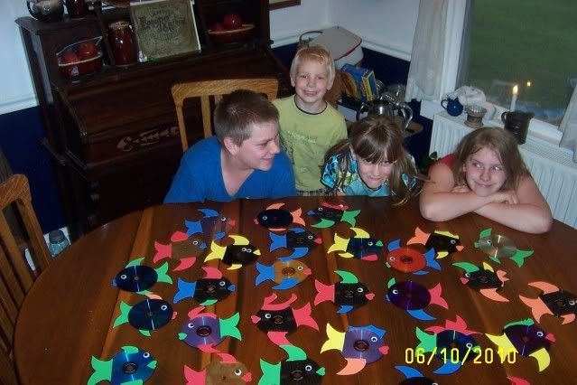 BibleSchoolFishandkids006.jpg