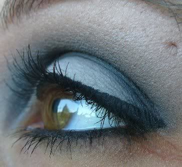 8-06-08Makeupcrop0.jpg