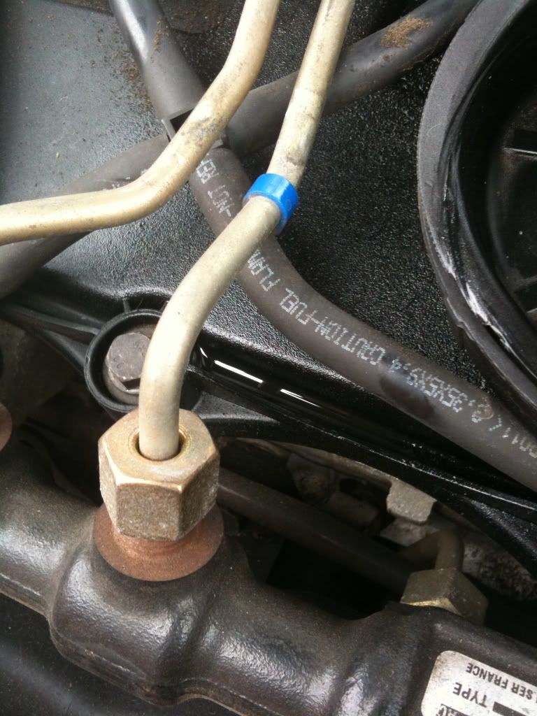 leak around the fuel injectors Ford Automobiles Forum