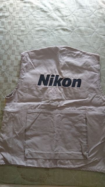 Bán tủ chống ẩm, balô Lowepro và áo khoác Nikon!!! - 2