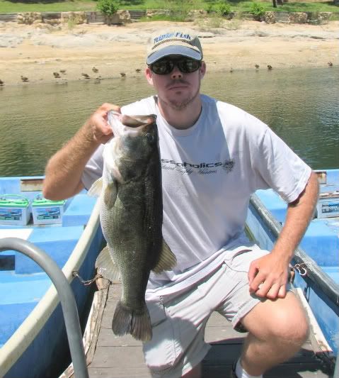 8LakePowayBassonLunkerPunker.jpg