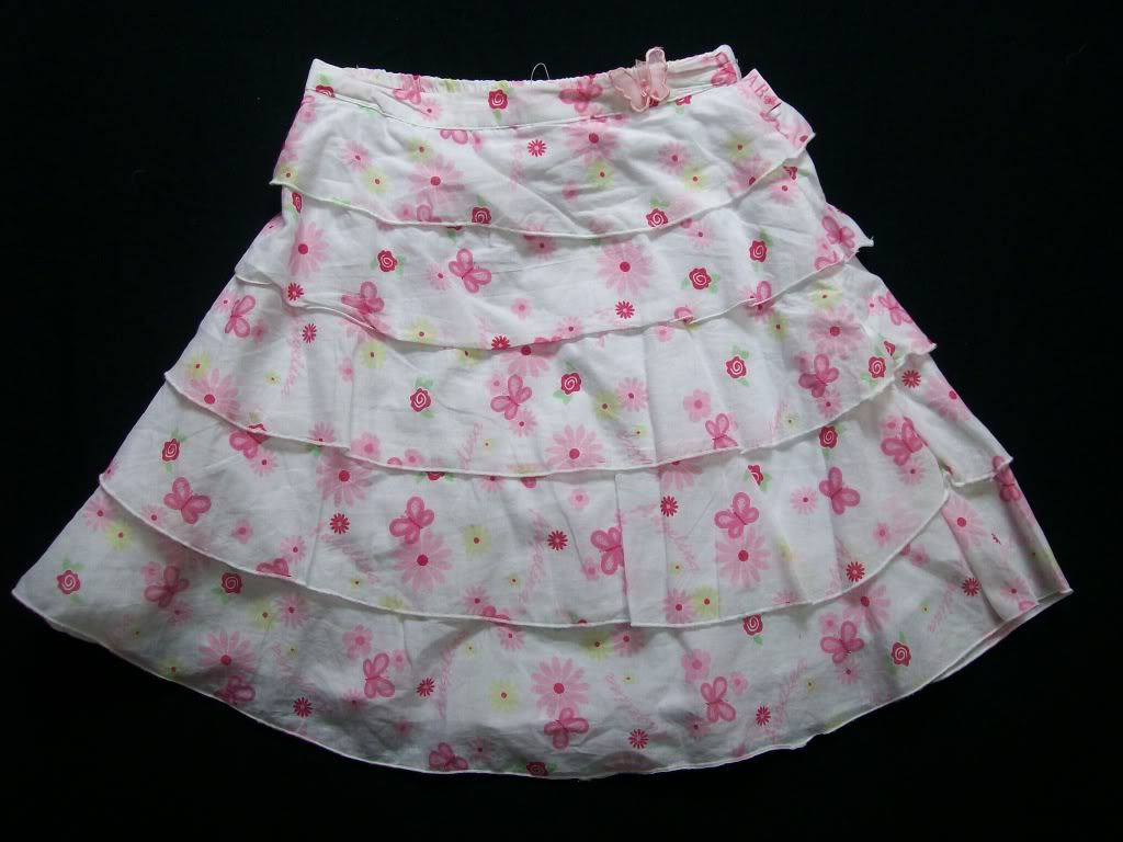 Jennifer Aniston likes to show Jennifer Aniston likes to show