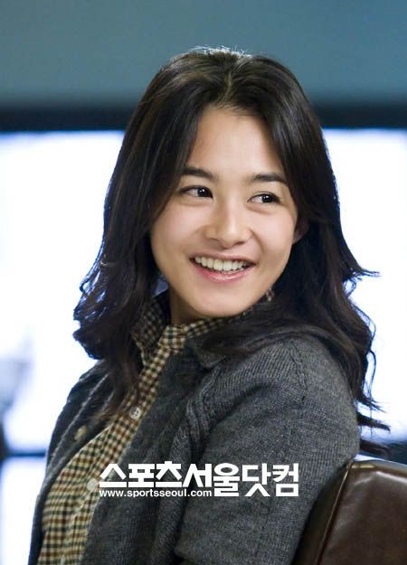 Kang Hye Jung heads West