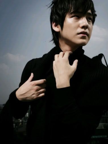Kim Bum shows off his grown-up appeal