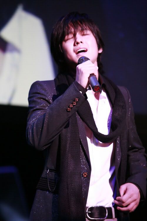 Kim Bum sings for Japan