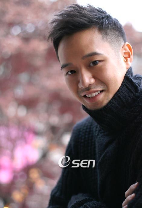 Fans anticipate Chun Jung-myung’s upcoming army discharge