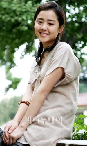 Seo Woo is Cinderella to Moon Geun-young’s evil stepsister