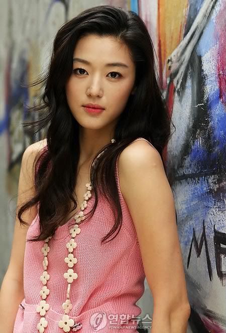 Jeon Ji-hyun criticized for “Hollywood debut” exaggerations