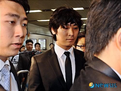 Joo Ji-hoon seeks 1 year in prison