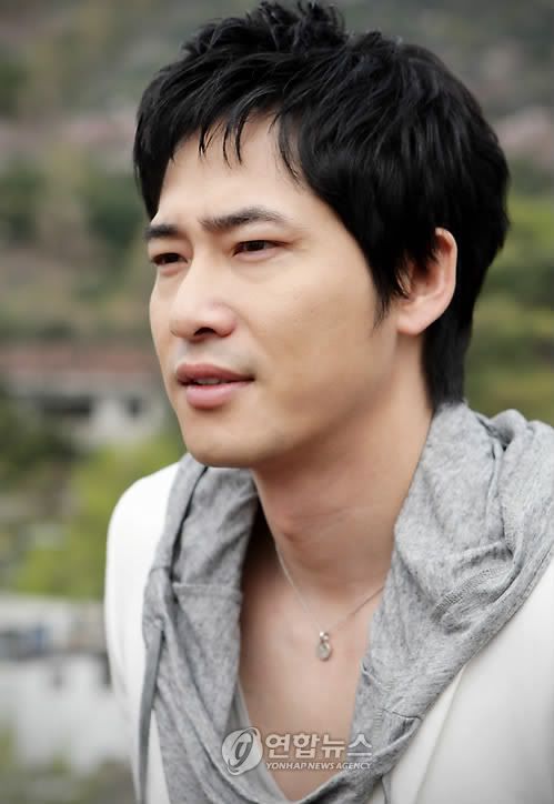 Kang Ji-hwan is still thirsty for success