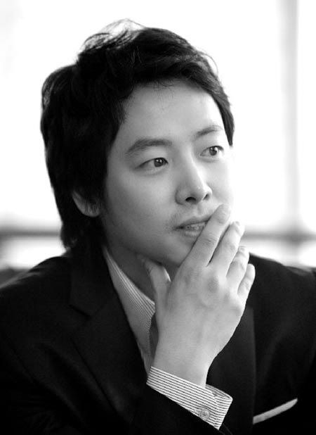Barista-turned-lawyer Kim Dong-wook