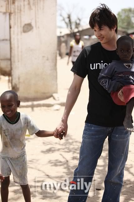 Won Bin visits Gambia for UNICEF