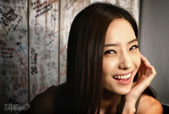 A Man Called God casts Han Chae-young