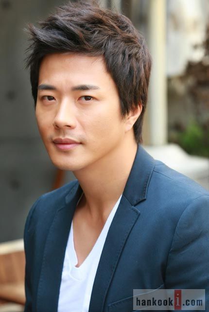 Kwon Sang-woo booked for a hit and run