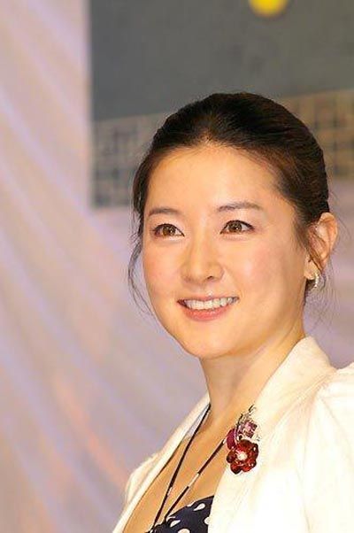 Lee Young-ae to be a mother