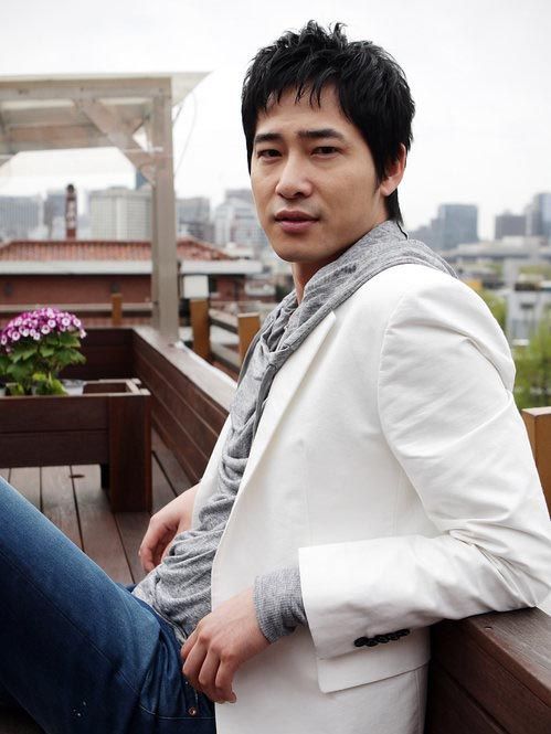 Kang Ji-hwan is Lee Jun-ki’s replacement in Faith