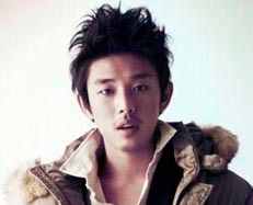 Yoo Ah-in models for HAZZYS