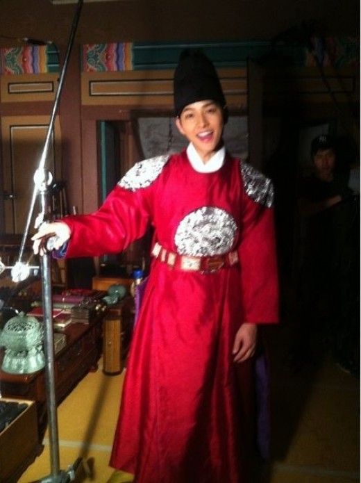 Song Joong-ki, behind the scenes as King Se-jong