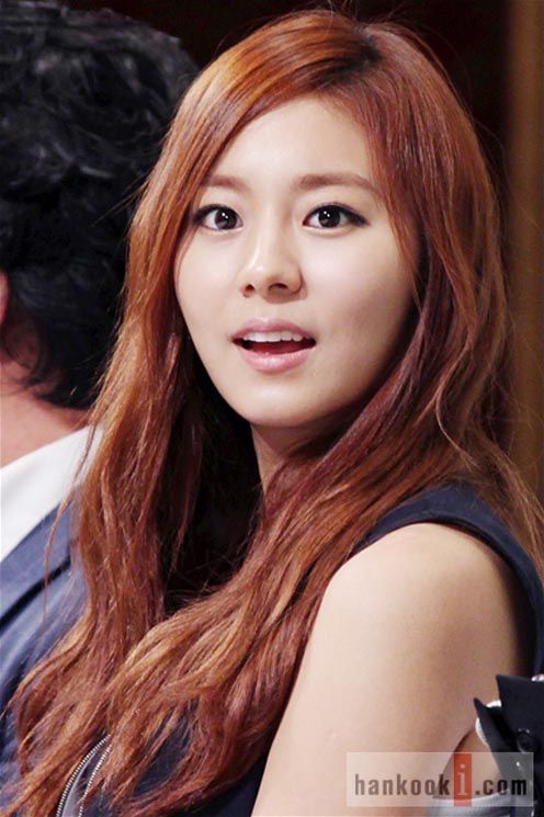 Uee: Acting, singing… “Every day is a blessing!”