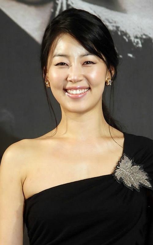 Han Ji-hye becomes May Queen in drama comeback