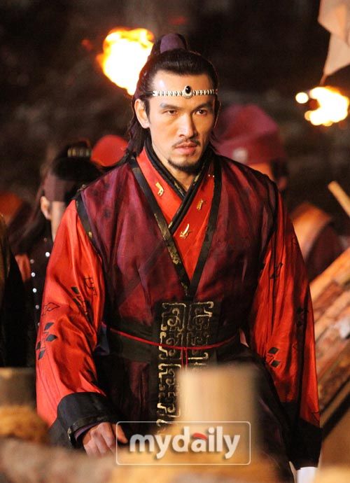 Yoo Oh Sung As A Chieftan In Kim Suro Dramabeans Korean Drama Recaps