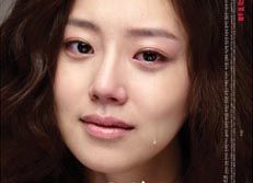 Moon Chae-won sheds tears for Daddy’s Girl poster