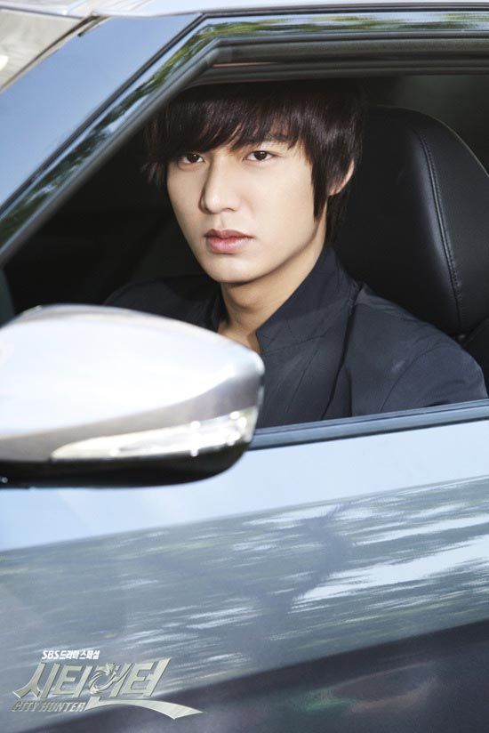 Lee Min-ho gets into a car accident, escapes injury
