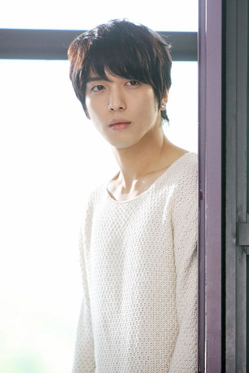 Jung Yong-hwa goes from nice guy to rude hero