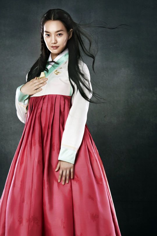 Shin Mina becomes ghostly Arang