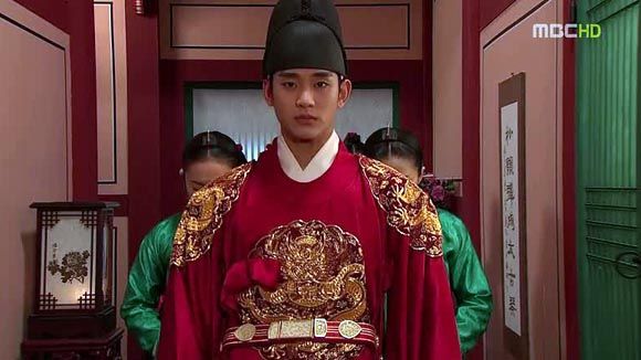 The Moon That Embraces the Sun: Episode 12