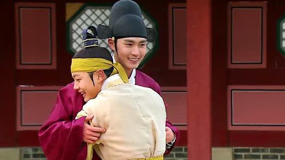 The Moon That Embraces the Sun: Episode 3