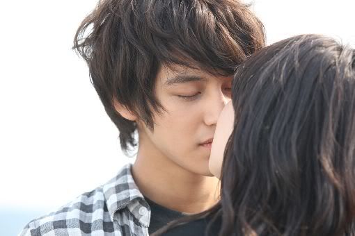 Kim Bum and Kim Byul’s movie kiss